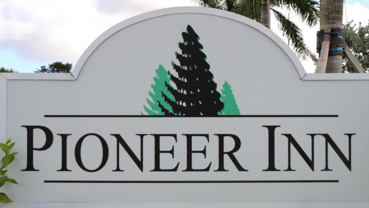 Pioneer Inn Royal Palm Beach Dış mekan fotoğraf