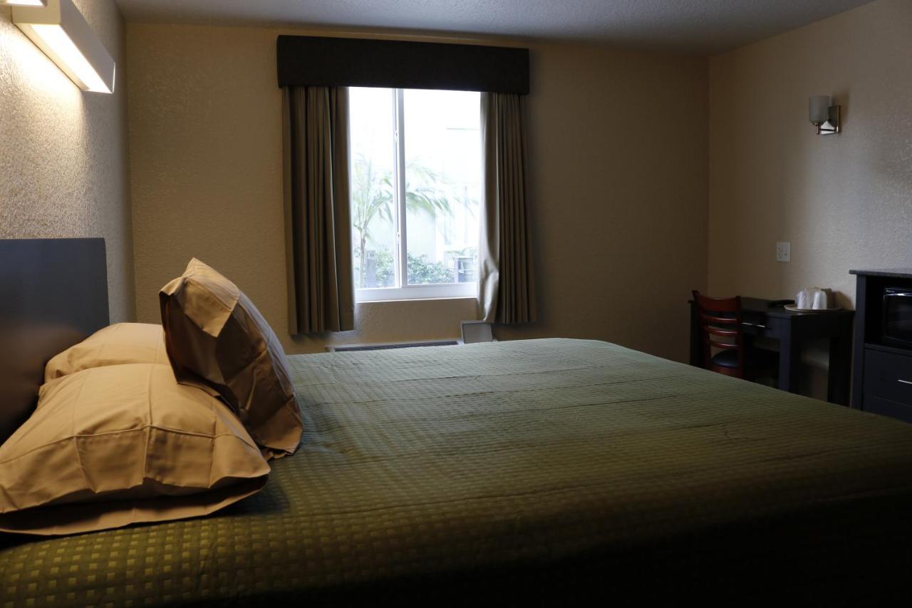 Pioneer Inn Royal Palm Beach Dış mekan fotoğraf