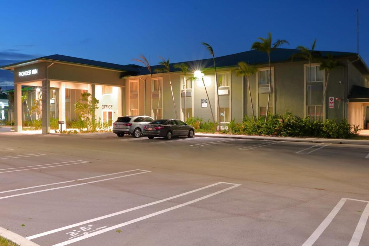 Pioneer Inn Royal Palm Beach Dış mekan fotoğraf